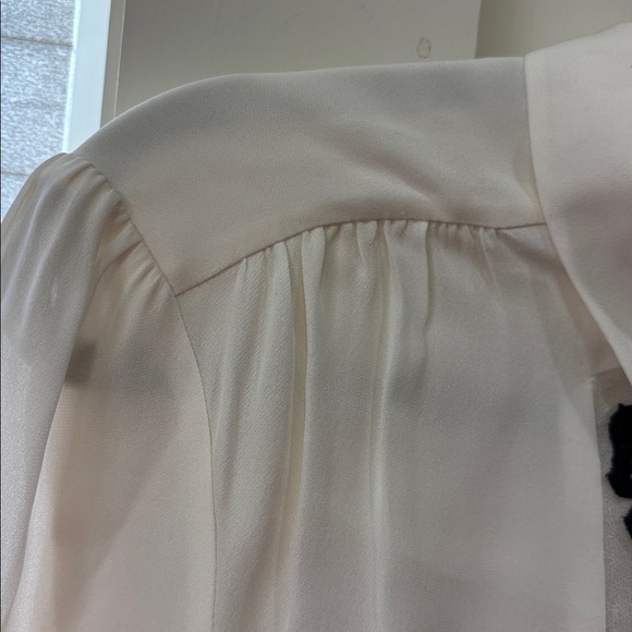 Kate Spade Daisy Lace Silk Blouse, cream white color. Size L. Silk. Gently worn. - Picture 7 of 7